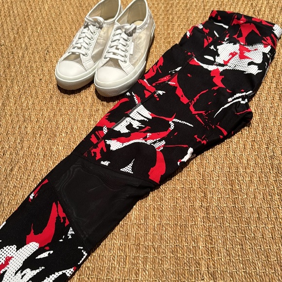 NEW CALVIN KLEIN PERFORMANCE 7/8 LEGGINGS ABSTRACT PRINT MESH LEG INSERTS SIZE M - Picture 4 of 10